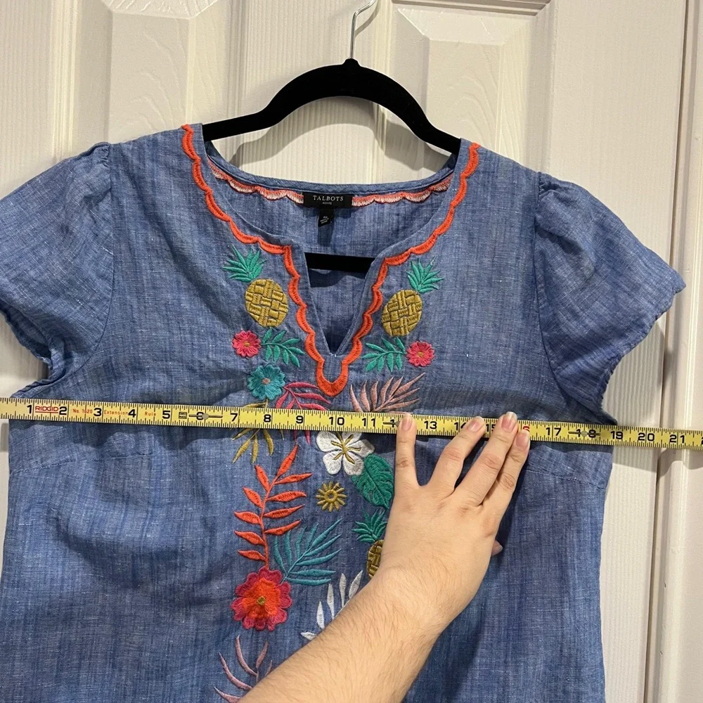 Talbots petite embroidered floral pineapple top - Picture 8 of 9